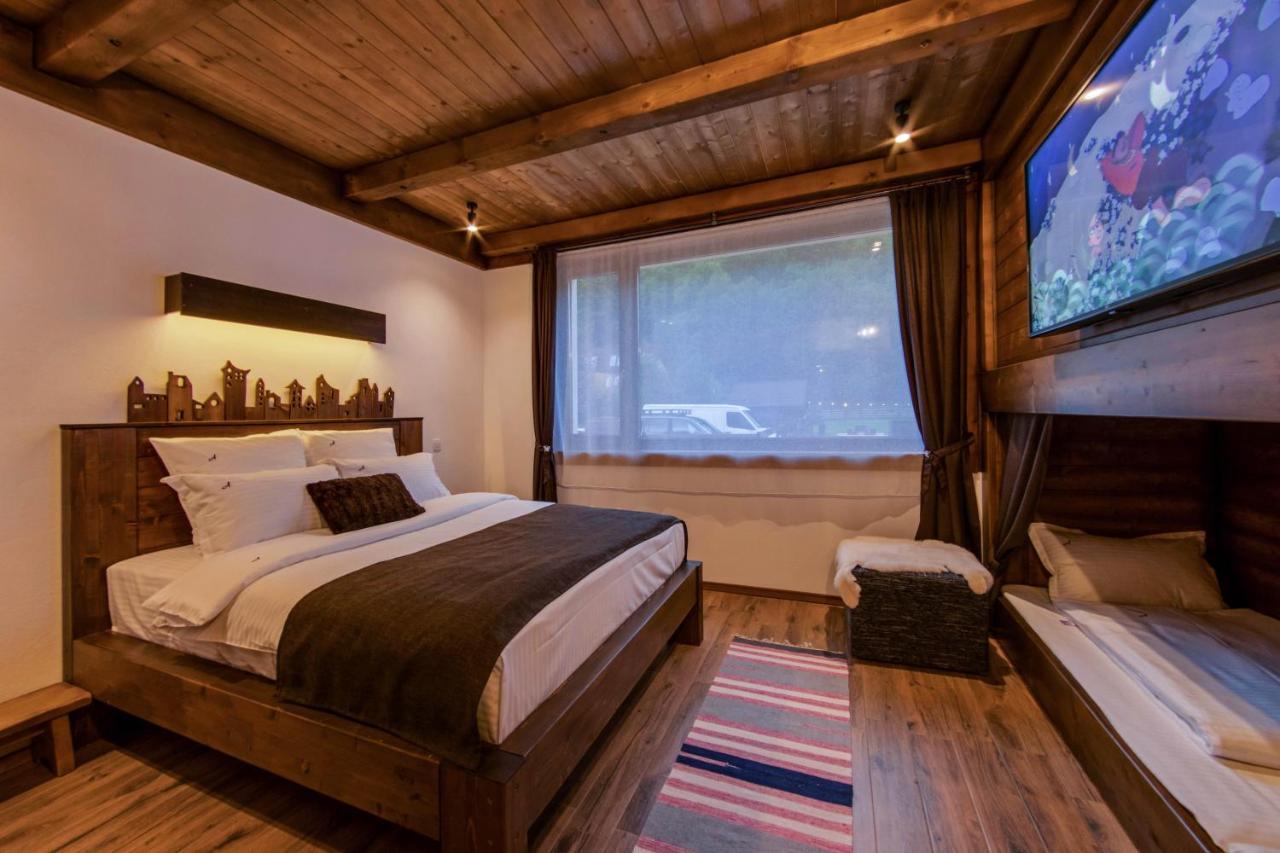 Avalanche Plaiul Foii Villa เซอร์เนช ภายนอก รูปภาพ